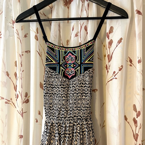 Patterned Mini Dress - Picture 2 of 9